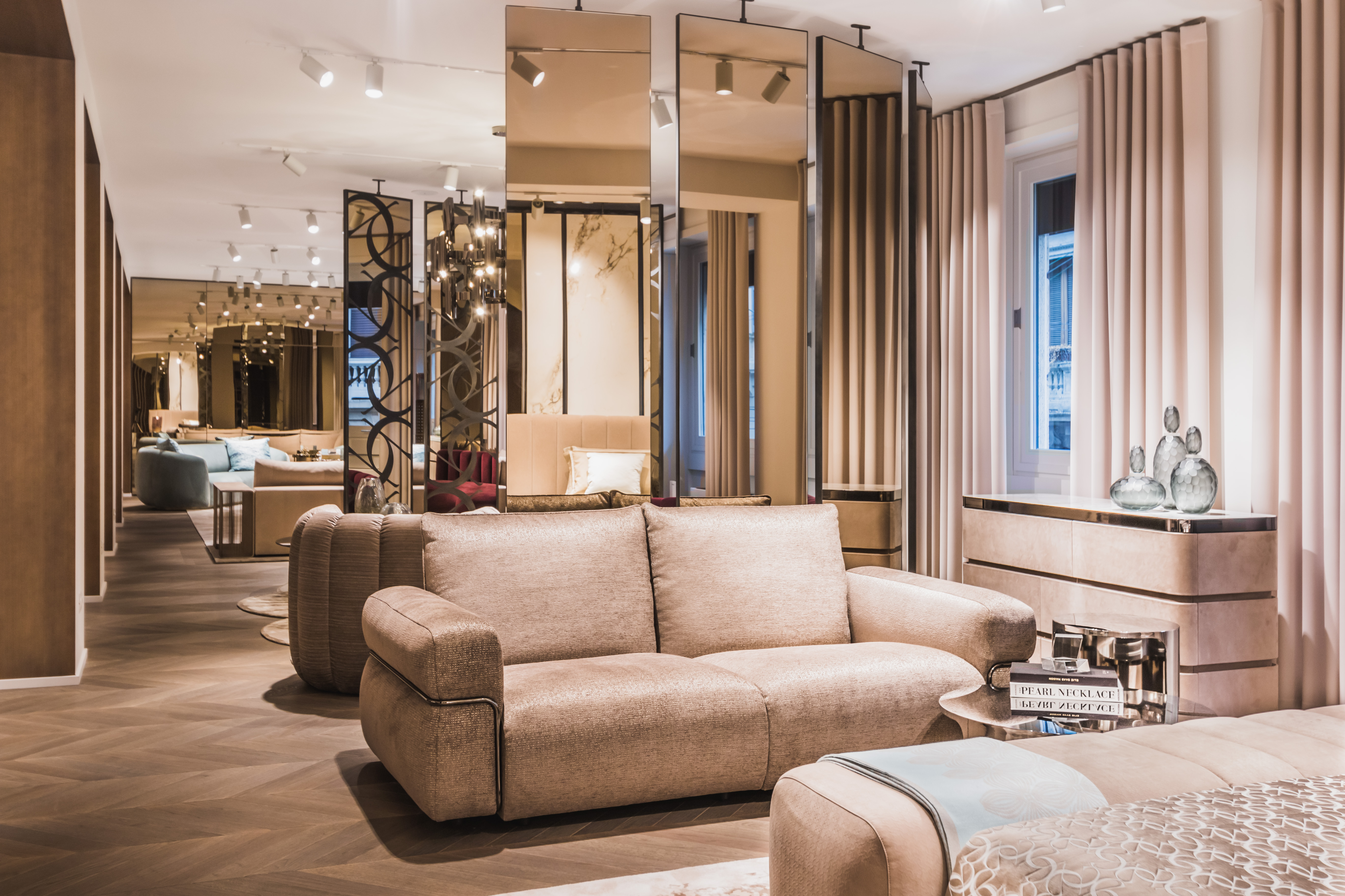 Exclusive Italian Furniture in Dubai: Unbelievable Deals Await!